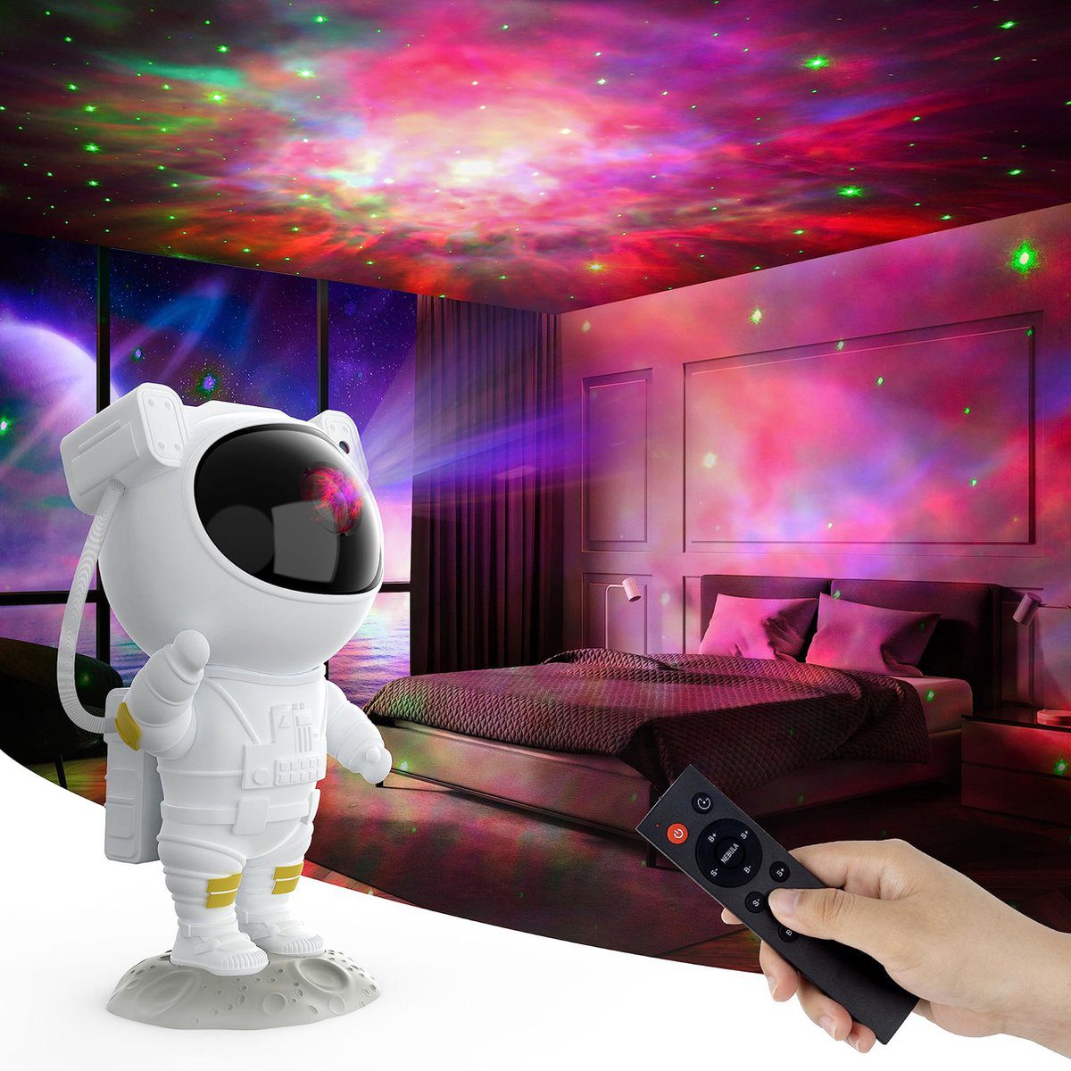 Astronaut sterrenprojector die een blauwe en paarse melkweg in een slaapkamer projecteert